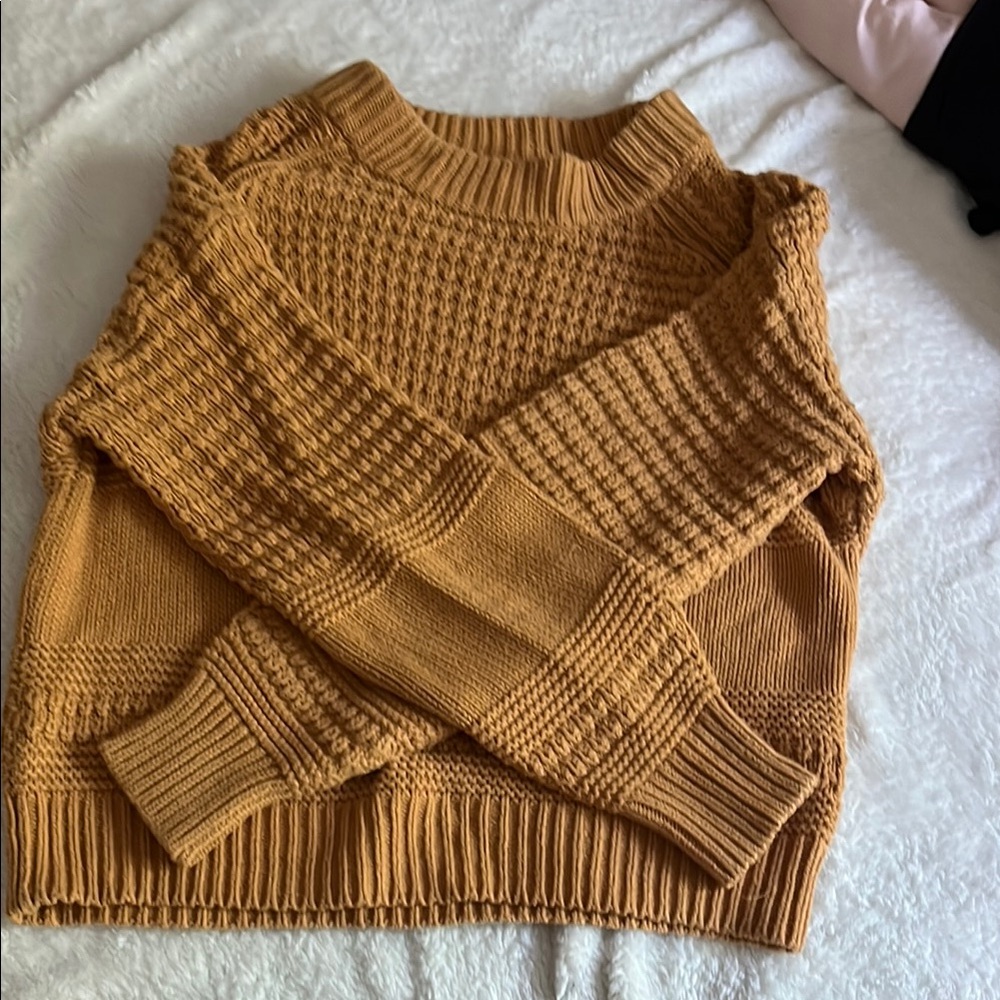 Universal Thread Yellow Crew Neck Chunky Knit Sweater